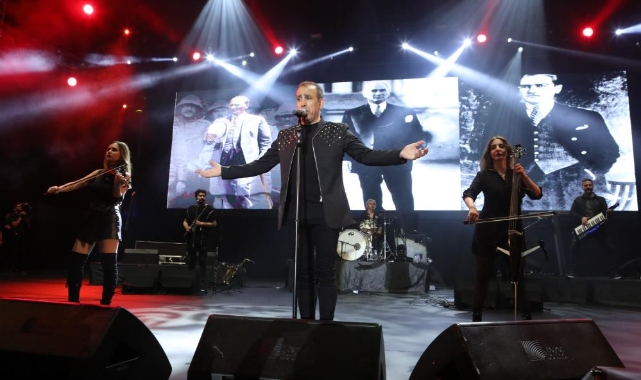 Haluk Levent, Kuruçeşme'de coşturdu