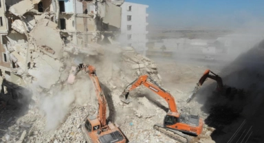 Hatay'da bayramın bitmesiyle yıkımlar başladı