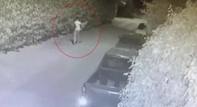 Hırsız elini kolunu sallayarak kaçtı