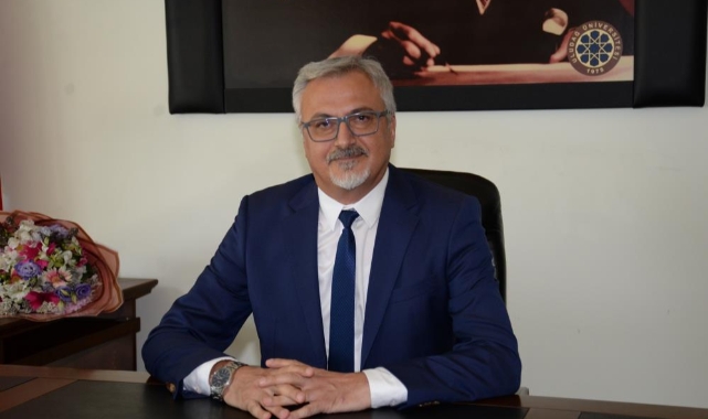 Hukuk Fakültesi’nde bayrak değişimi