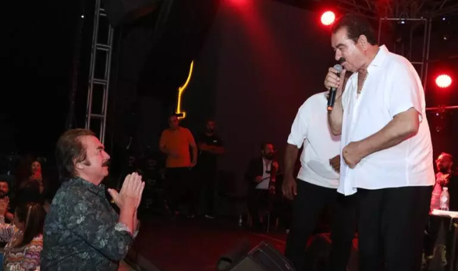 İki dev yan yana