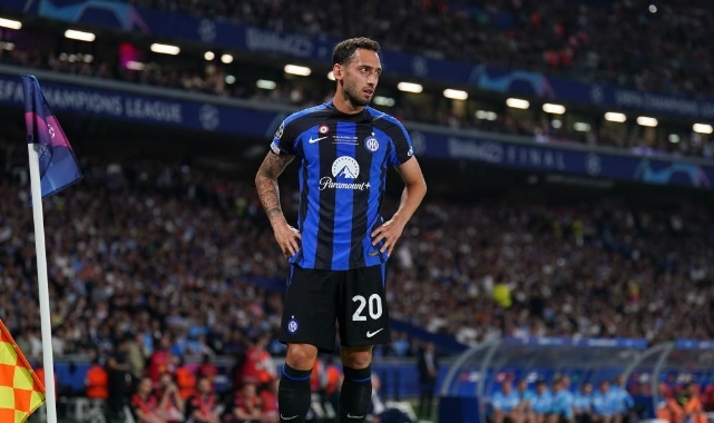 Inter, Hakan Çalhanoğlu'yla sözleşme tazeledi