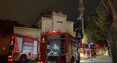 İstanbul'da cami yangını!