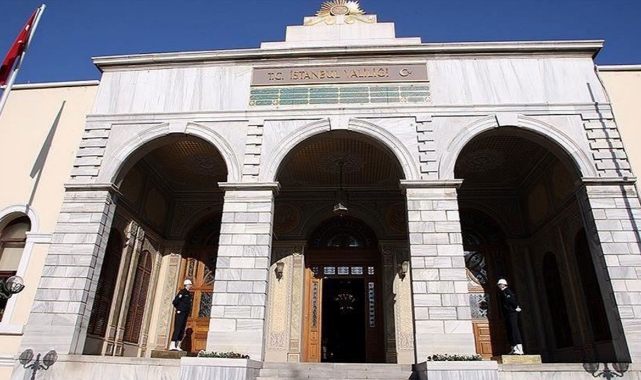 İstanbul Valiliği'nden 'sokak köpeklerini toplayın' talimatı
