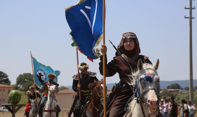 İvrindi’de rahvan at yarışı coşkusu