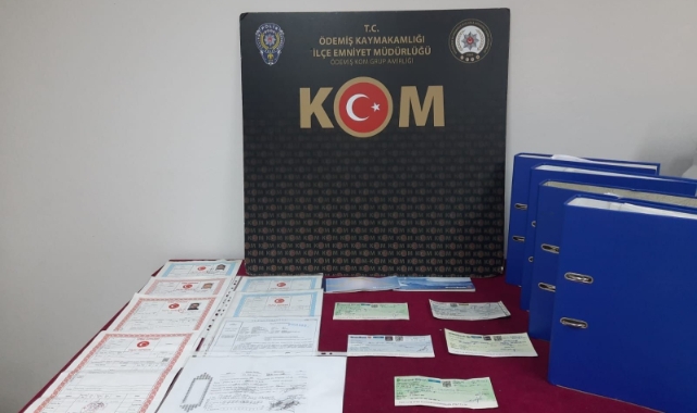 İzmir'de tefecilere polis baskını: 2 gözaltı