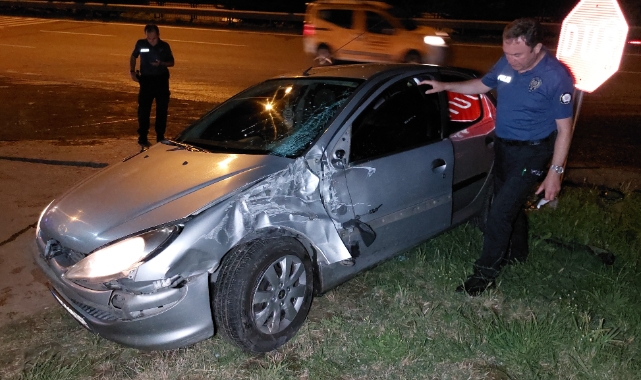 Kamyonet ile otomobil çarpıştı: 1 yaralı