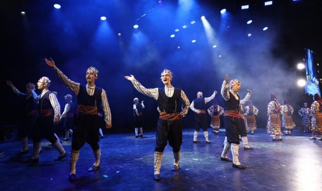 Karagöz Halk Dansları’ndan muhteşem final