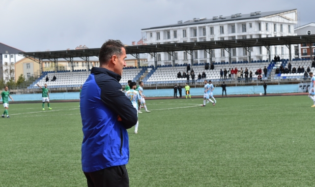 Kars 36 Spor, Orhan Tetik ile anlaştı