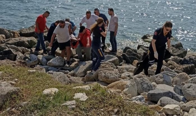 Kayalıklardan denize düşen adam ağır yaralandı