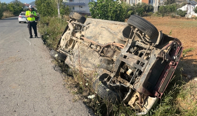 Kaza yapan sürücü aracını bırakıp kaçtı