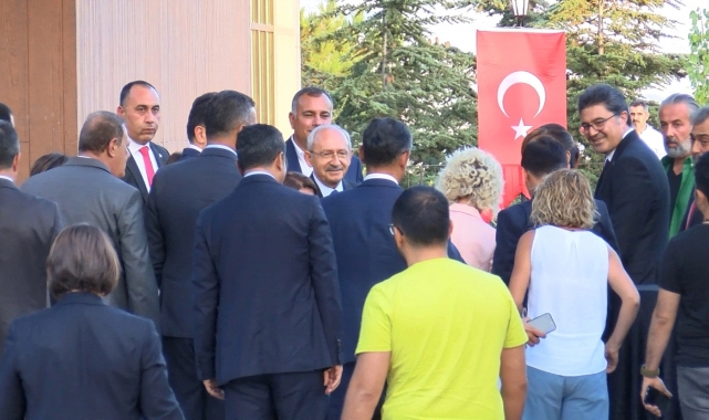 Kılıçdaroğlu, milletvekilleri ile bir araya geldi