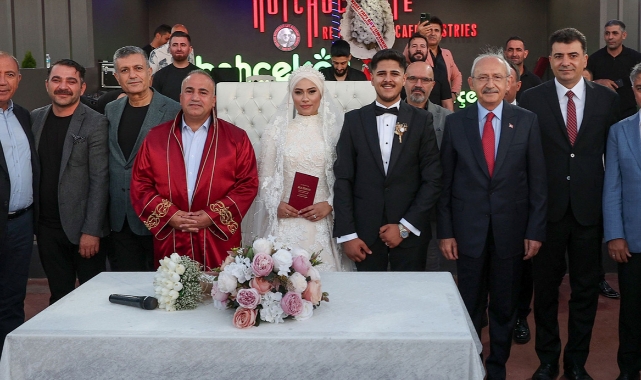 Kılıçdaroğlu nikah şahidi oldu
