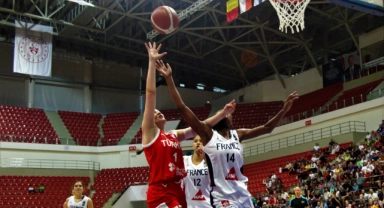 Kız Basketbol Milli Takımı, Fransa’ya mağlup oldu