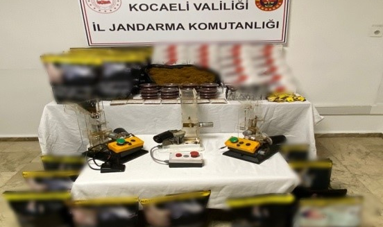 Kocaeli'de  operasyon: Tarihi eserler ele geçirildi