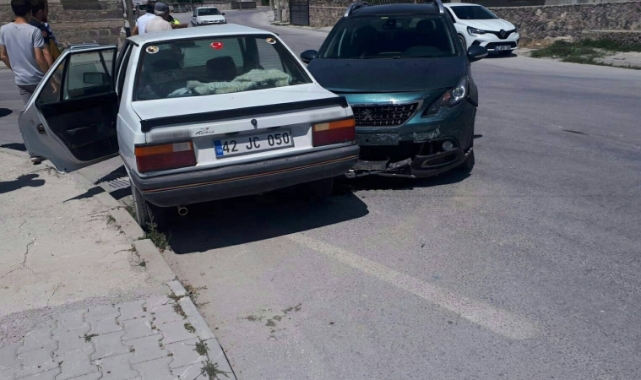 Konya’da otomobiller çarpıştı: 3 yaralı