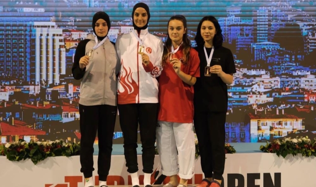 Körfezli Eslem Türkiye şampiyonu