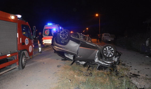 Korkuteli’nde iki otomobil çarpıştı: 1 ölü, 2 yaralı