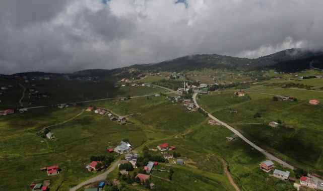 Kurban Bayramı tatilinde Haçka Yaylası'na ziyaretçi akını
