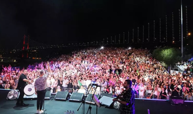Kuruçeşme Açıkhava'da Özcan Deniz esti