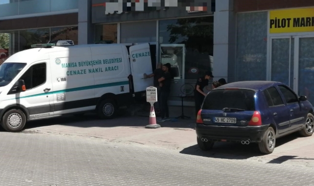 Manisa'da pizzacıda cinayet: 1 ölü, 1 yaralı