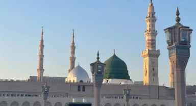 Medine'de mübarek mekanlar kitaplaştı!