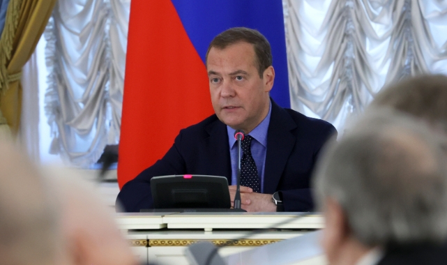 Medvedev korkutan 'Nükleer silah' açıklaması