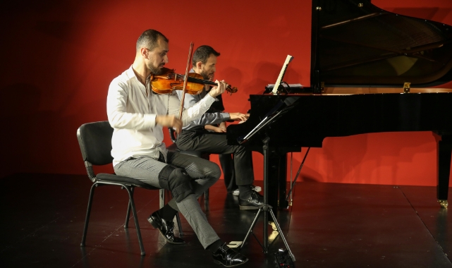 MEM'de Suna Kan anısına konser