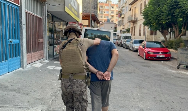Mersin'de DEAŞ'a şafak operasyonu: 5 gözaltı