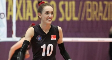 Milli yıldız Selinay Akçin, Manisa BBSK’de