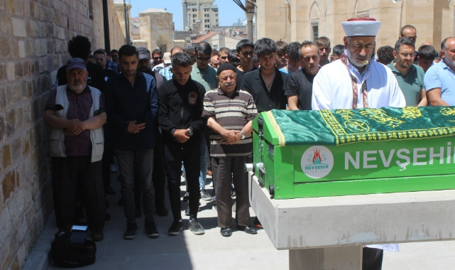 Motor tutkusu 16 yaşındaki kızı canından etti