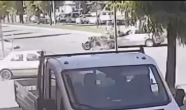 Motosiklet ile otomobil çarpıştı: 2 yaralı