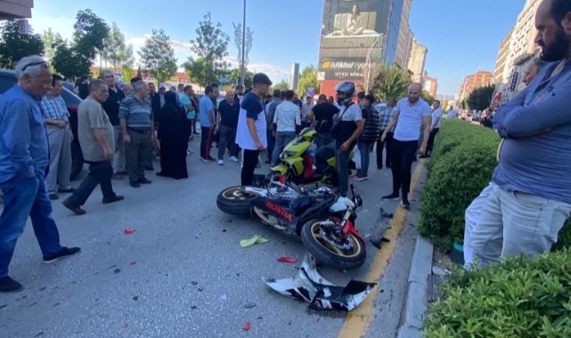 Motosiklet otomobile çarptı: 1 yaralı