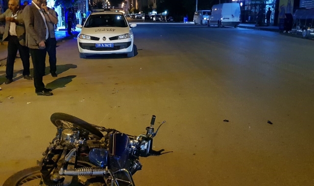 Motosikletin çarptığı adam ağır yaralandı