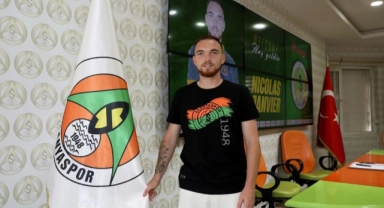 Orta saha oyuncusu Nicolas Janvier Alanyaspor'da