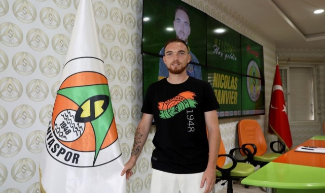 Orta saha oyuncusu Nicolas Janvier Alanyaspor'da