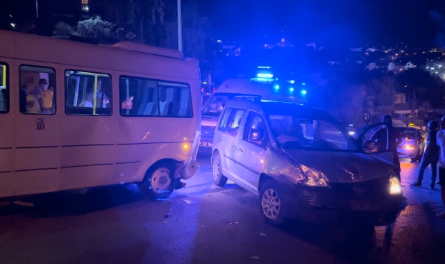 Otomobil ile kaza yaptı! Babasını arayıp özür diledi