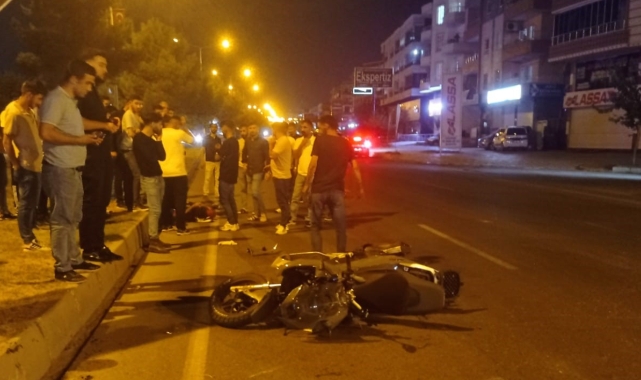 Otomobil ile motosiklet çarpıştı!