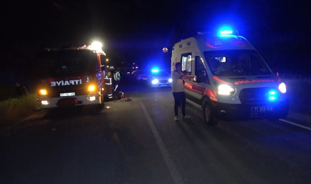 Otomobil su kanalına devrildi: 2 yaralı