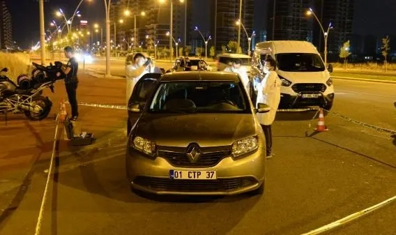 Otomobilde ceset şoku!