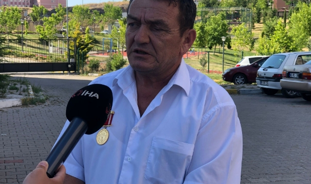 Otopark kavgasında komşular birbirlerine silah çekti