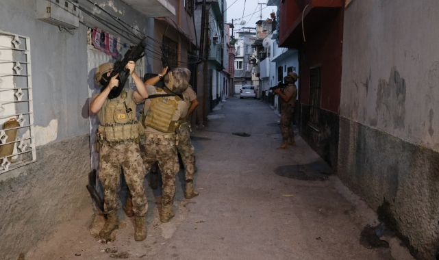 Şafak vakti terör operasyonu! Çok sayıda gözaltı var