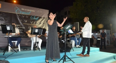 Şair Cemal Safi Akçay'da şiir ve şarkılarla anıldı