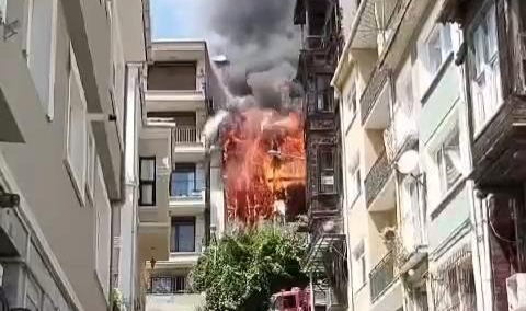 Sarıyer’de korkutan yangın! Bina alev topuna döndü