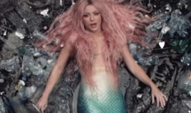 Shakira klip çekiminde zor anlar