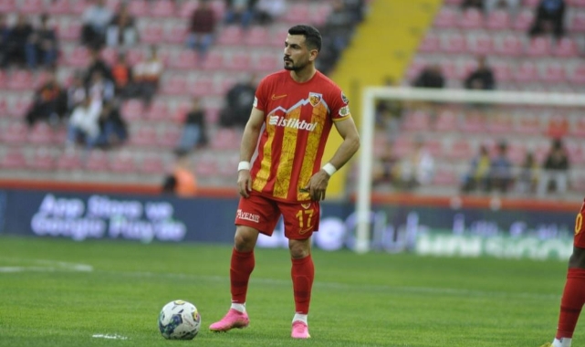 Sivasspor, Emrah Başsan ile ilgileniyor