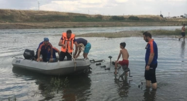 Su seviyesi yükseldi! 16 kişi mahsur kaldı