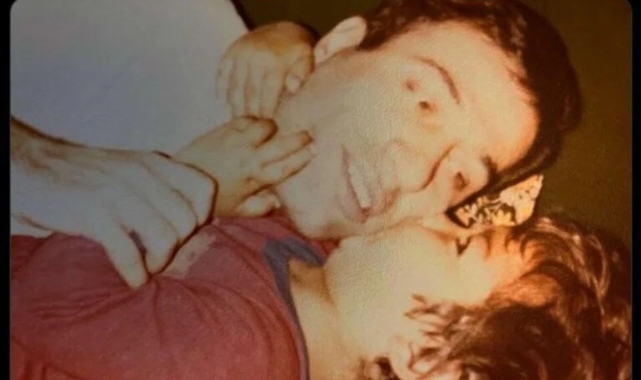 Sunal'dan babası Kemal Sunal'a: Ömrümün yarısı sensiz geçti