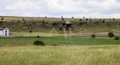 Talas'ta drone teknolojisiyle ilaçlama dönemi