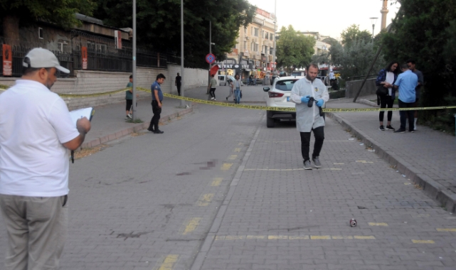 Tartıştığı adamı sokak ortasında silahla vurdu